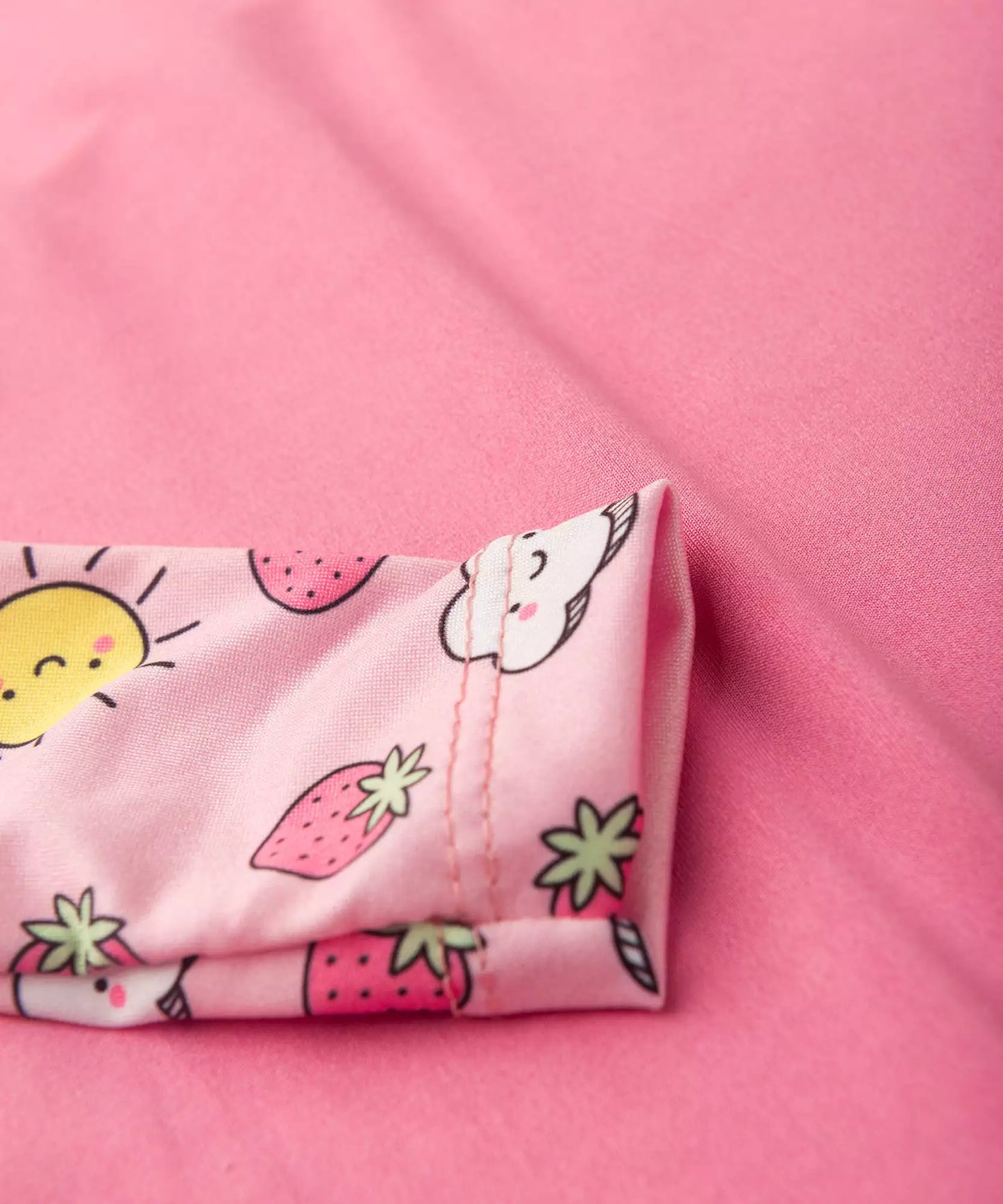 Blusa para Bebê Menina com Proteção UV 50+ Moranguinho Rosa