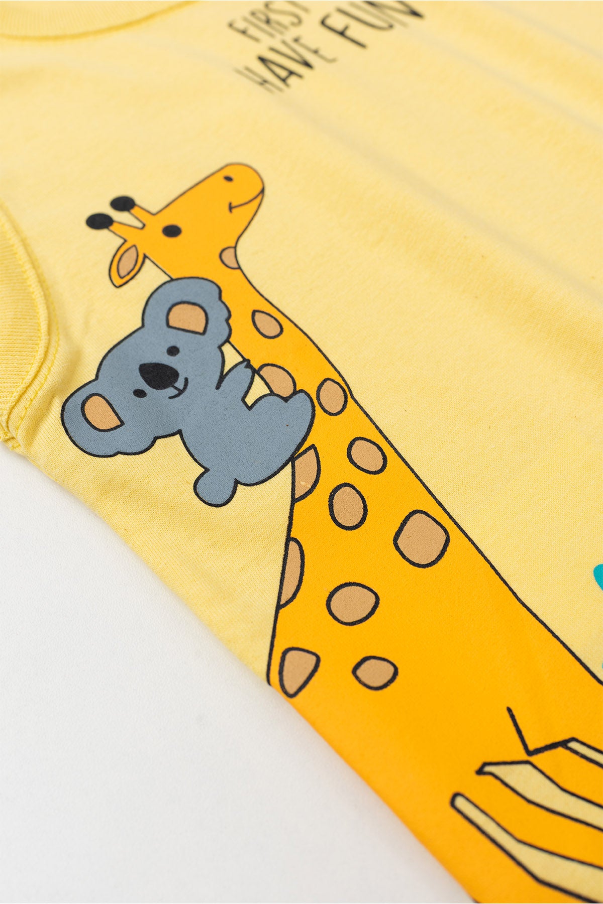 Conjunto de Verão para Menino Amigos da Selva Amarelo