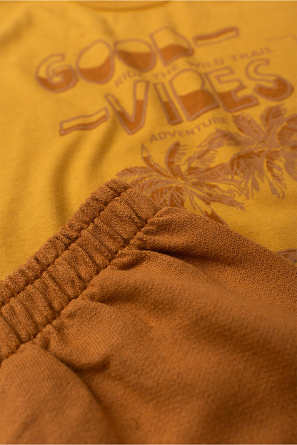 Conjunto de Verão para Menino Boas Vibrações Mostarda