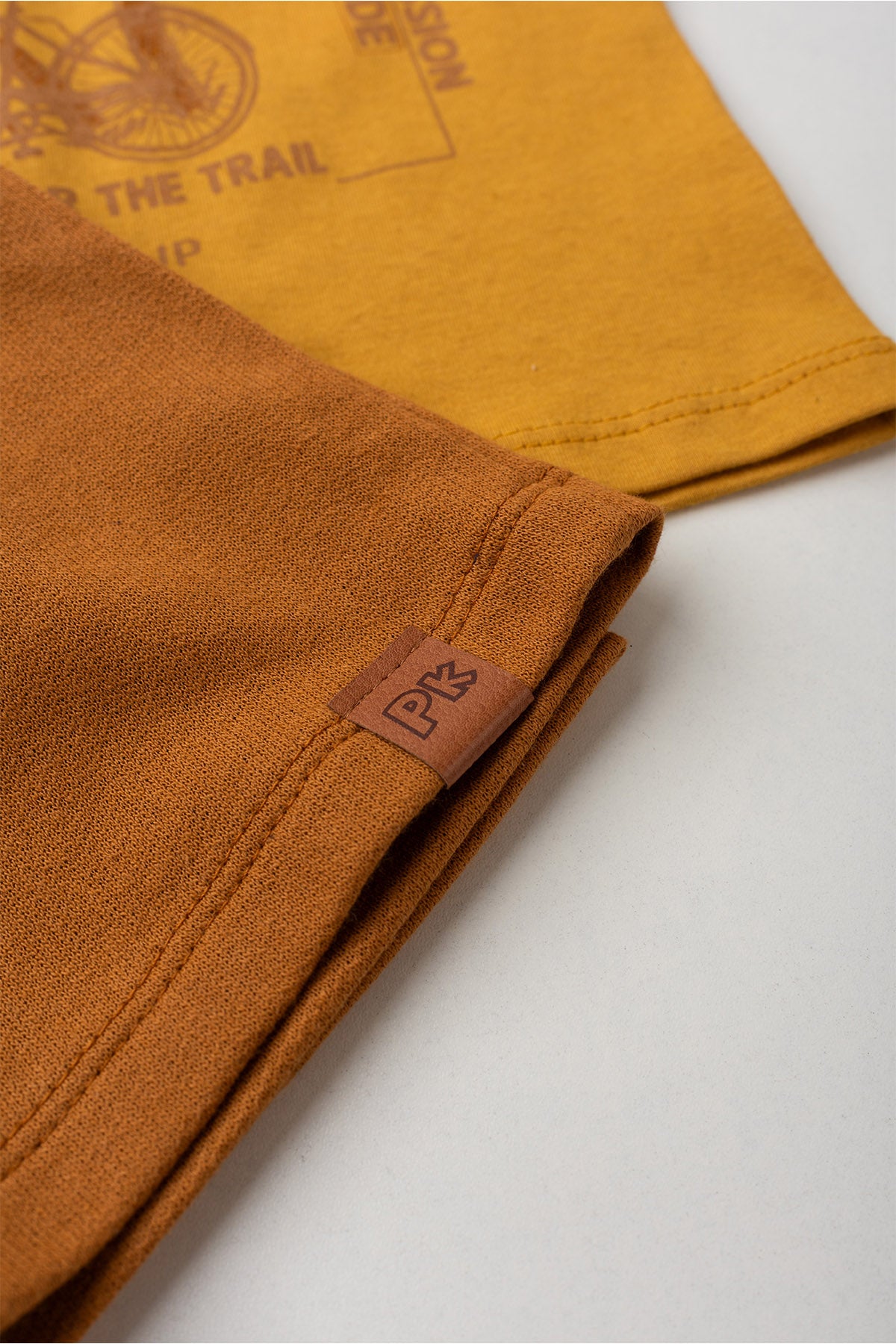 Conjunto de Verão para Menino Boas Vibrações Mostarda