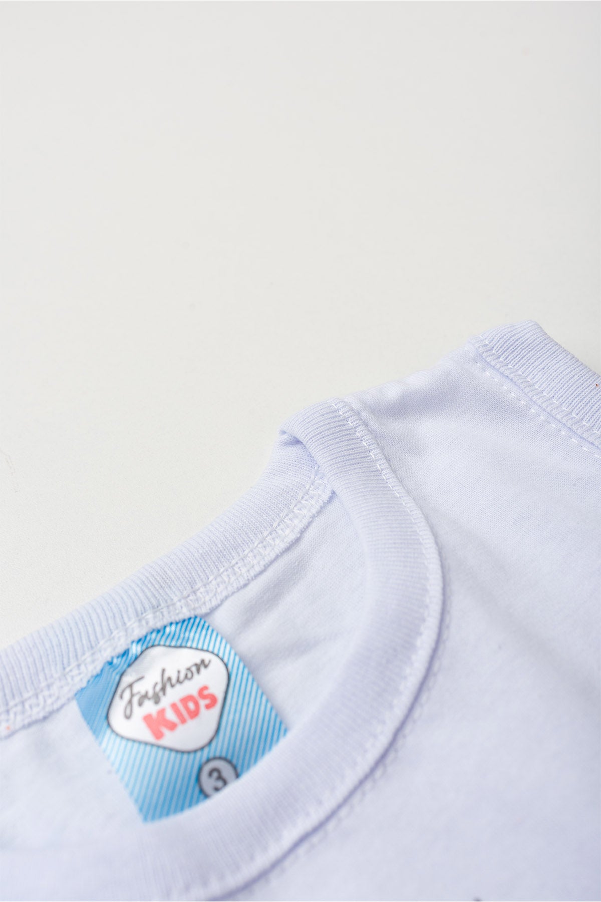 Conjunto de Verão para Menino Turma do Surf Branco