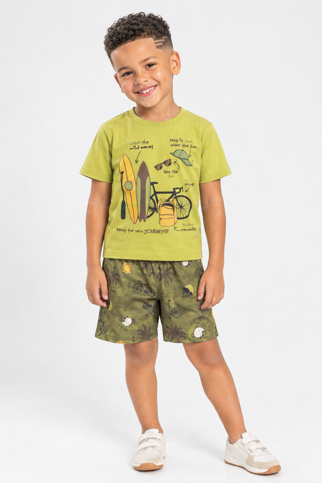 Conjunto de Verão para Menino Aventura nas Ondas Verde