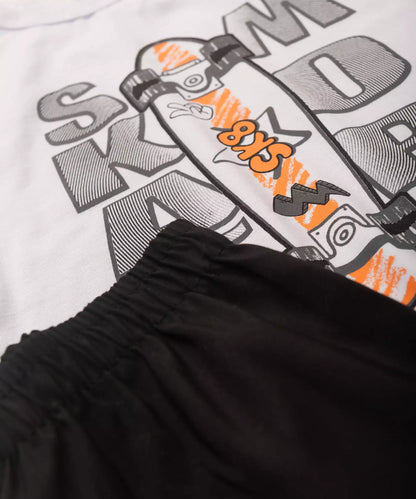 Conjunto Curto Infantil Masculino Skate no Branco