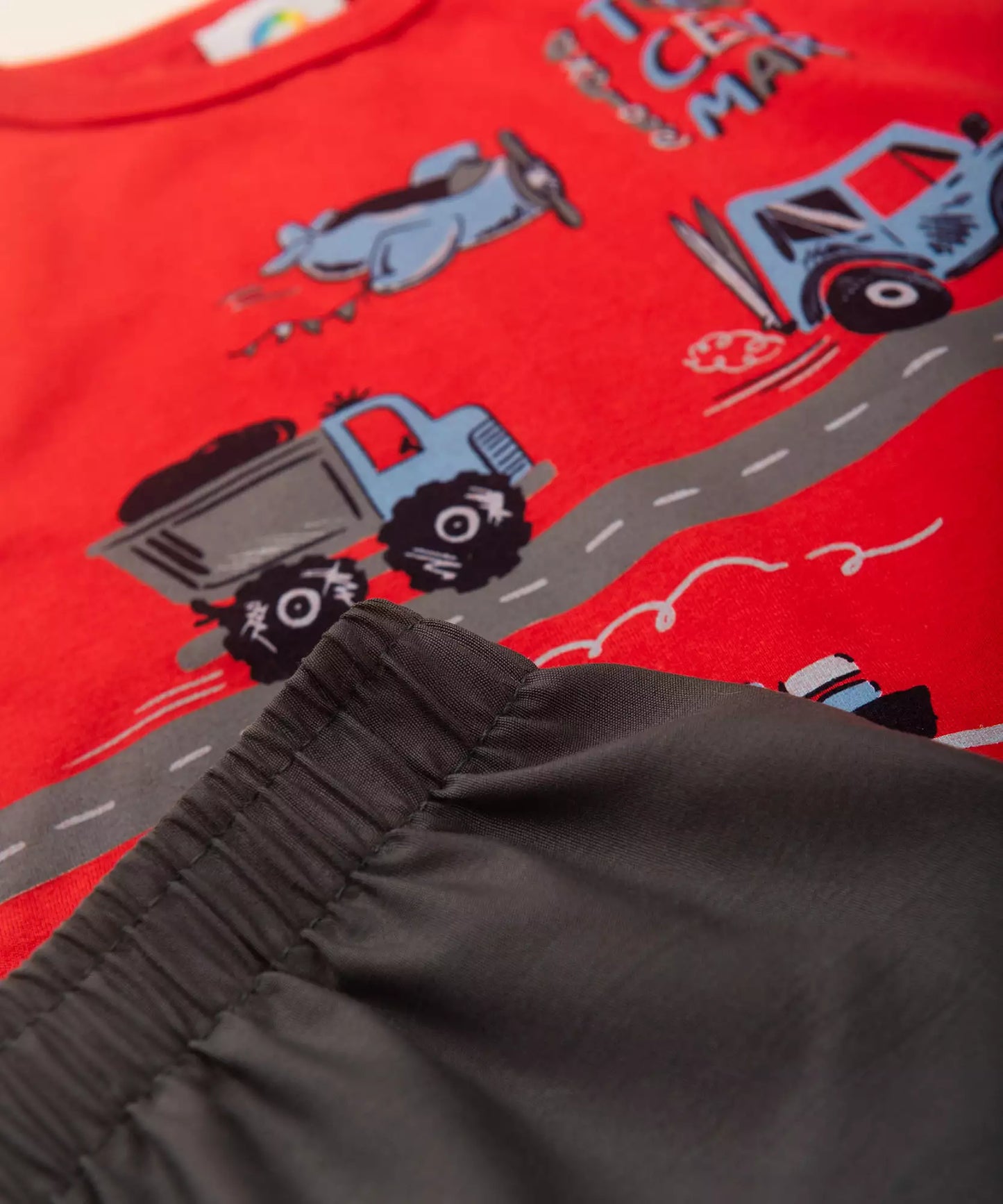 Conjunto Curto para Menino Carrinhos Vermelho