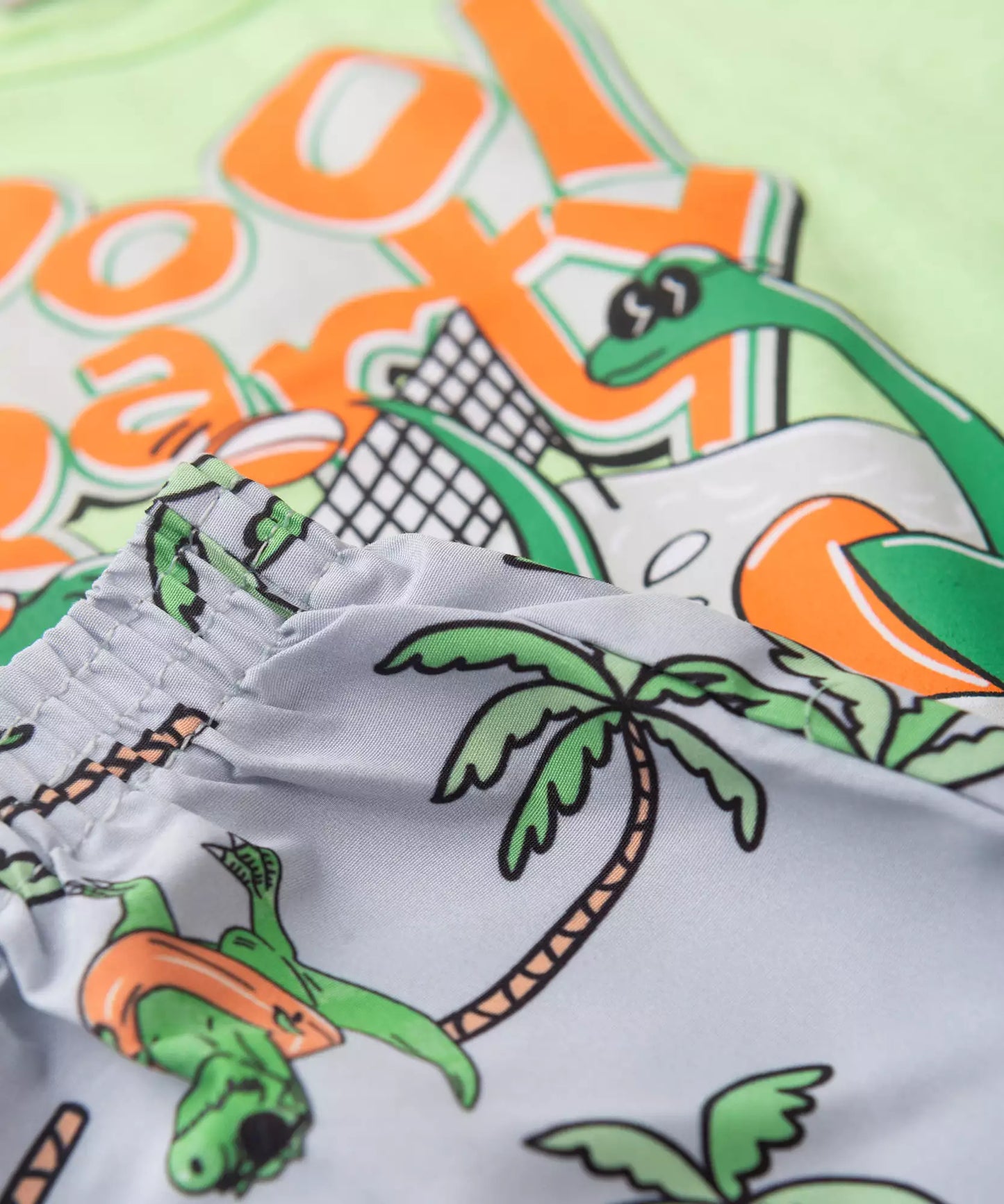 Conjunto Curto para Menino no Dino no Verde
