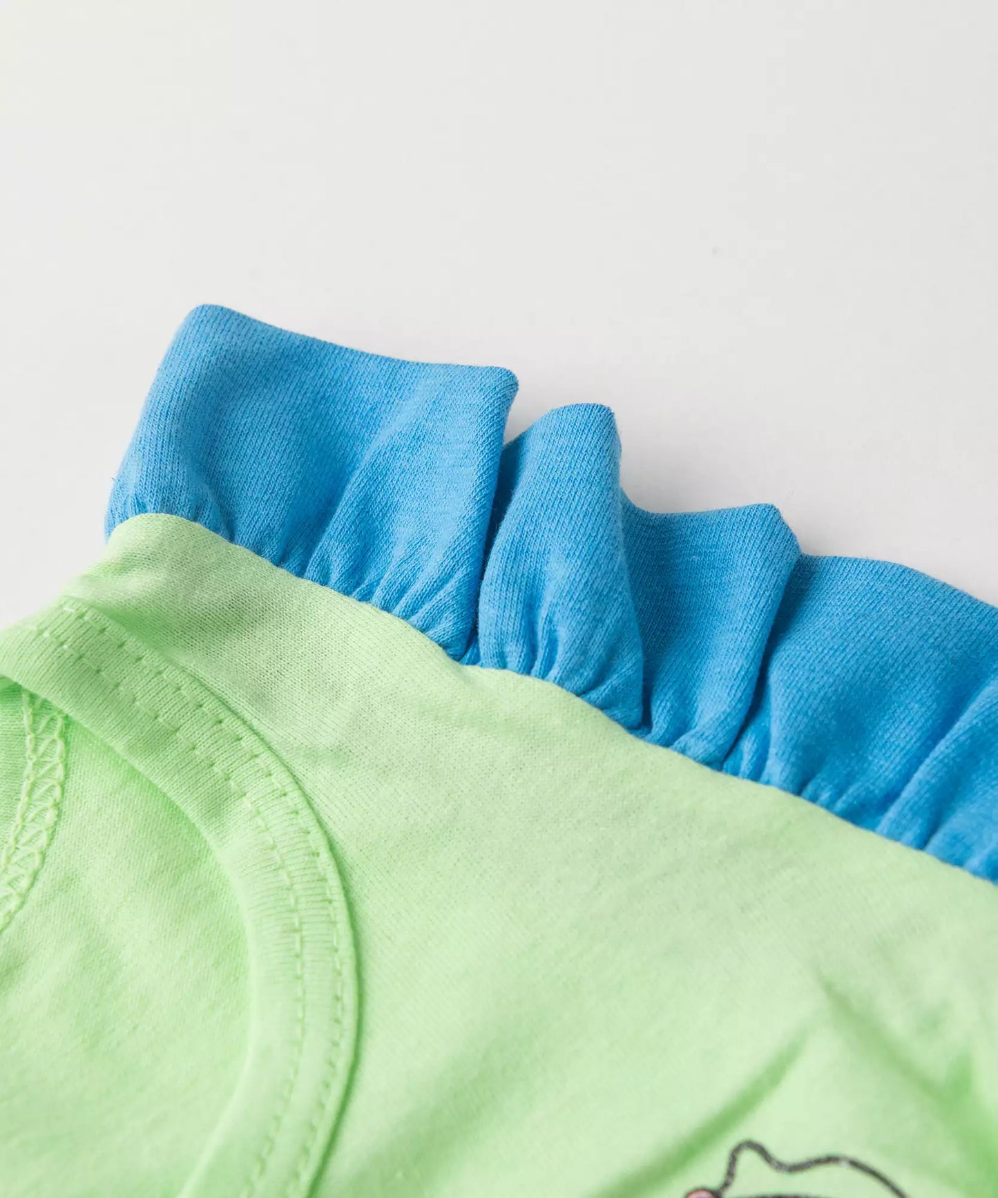 Conjunto de Verão para Menina Aventura no Mar Verde