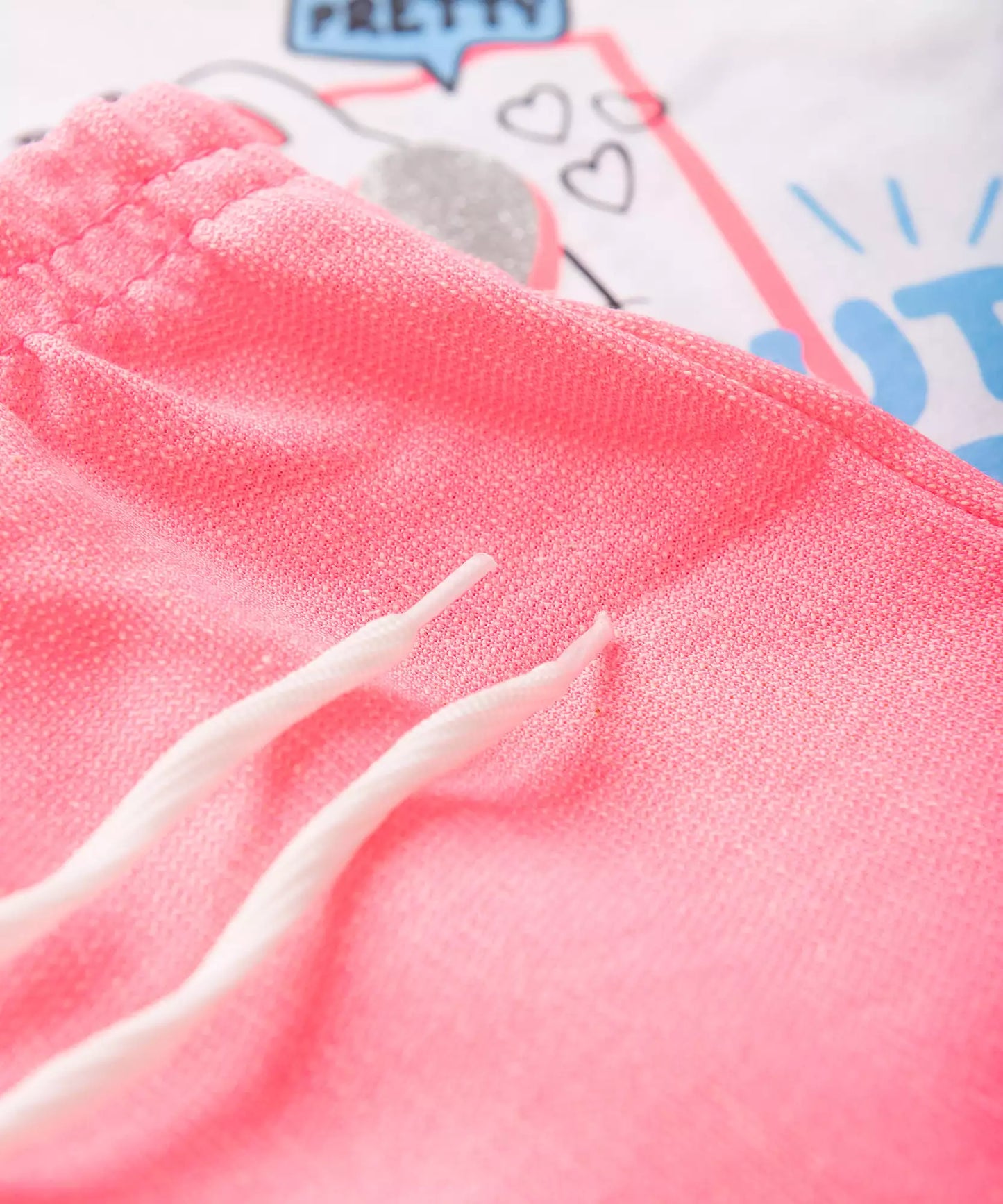 Conjunto de Verão para Menina no Gatinho em Branco