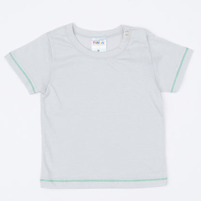 Jardineira de Verão Verde Militar com Blusa Branca Básica para Bebê Menino