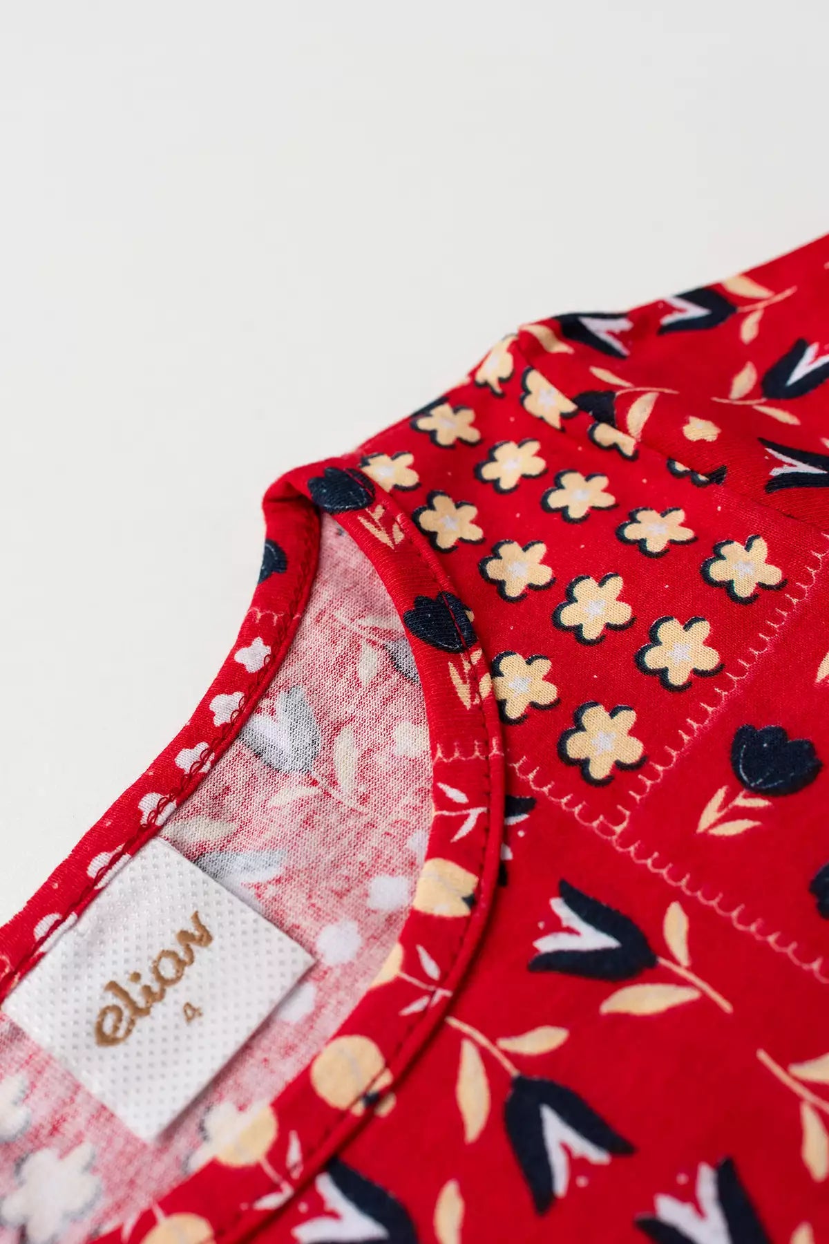 Conjunto Verão para Menina Jardim Divertido Vermelho