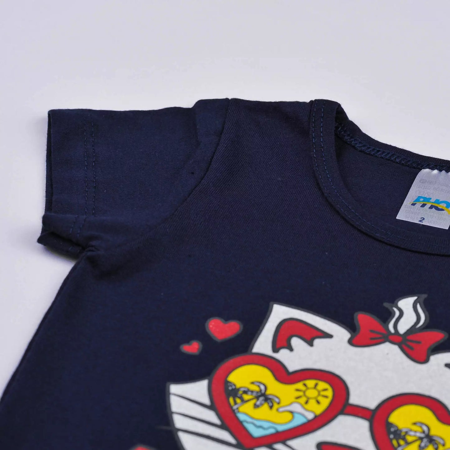 Pijama de Verão Infantil Feminino Blusa Marinho Gatinho e Short Branco Coração