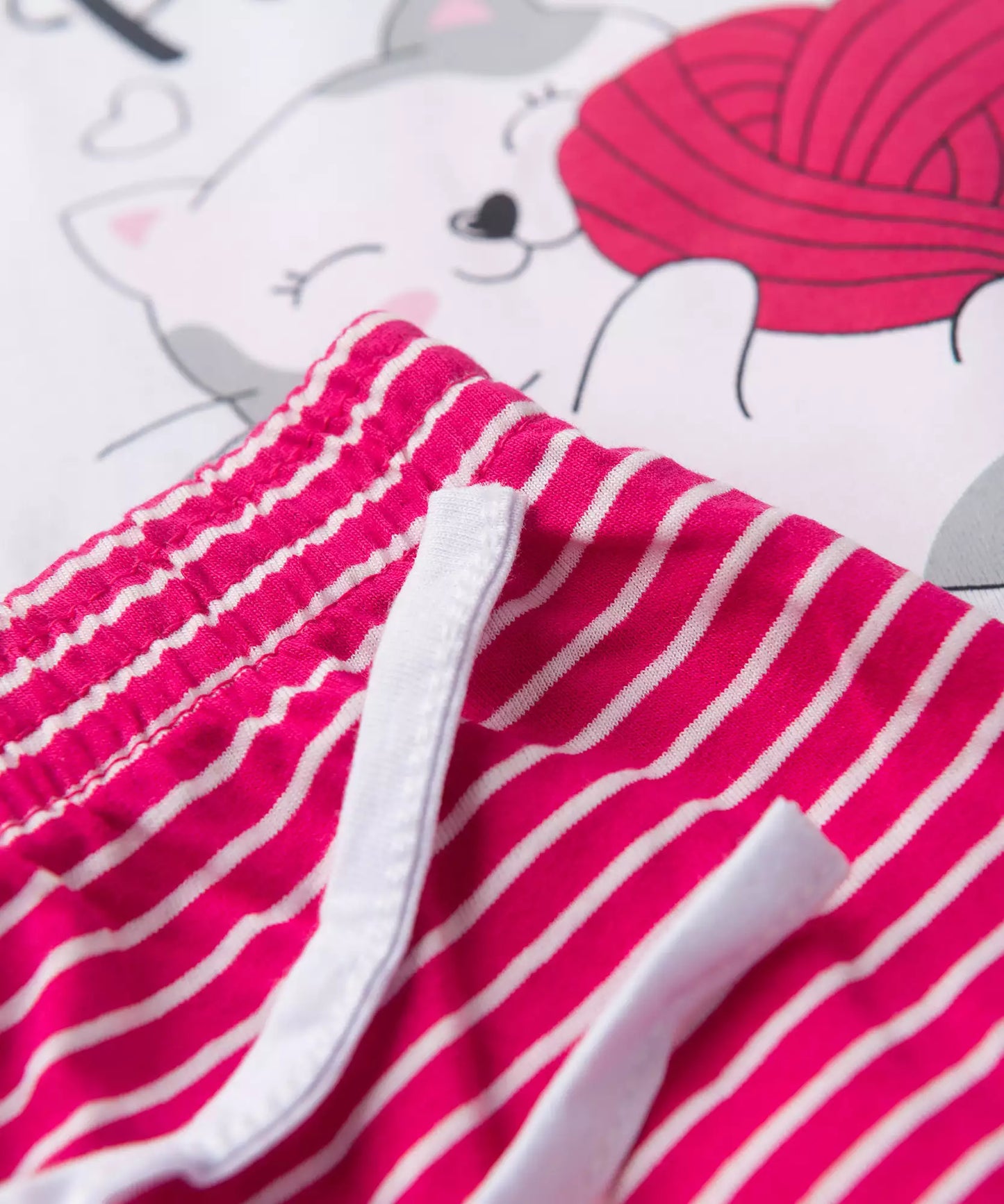 Pijama de Verão para Menina Gatinha Fofa Branco