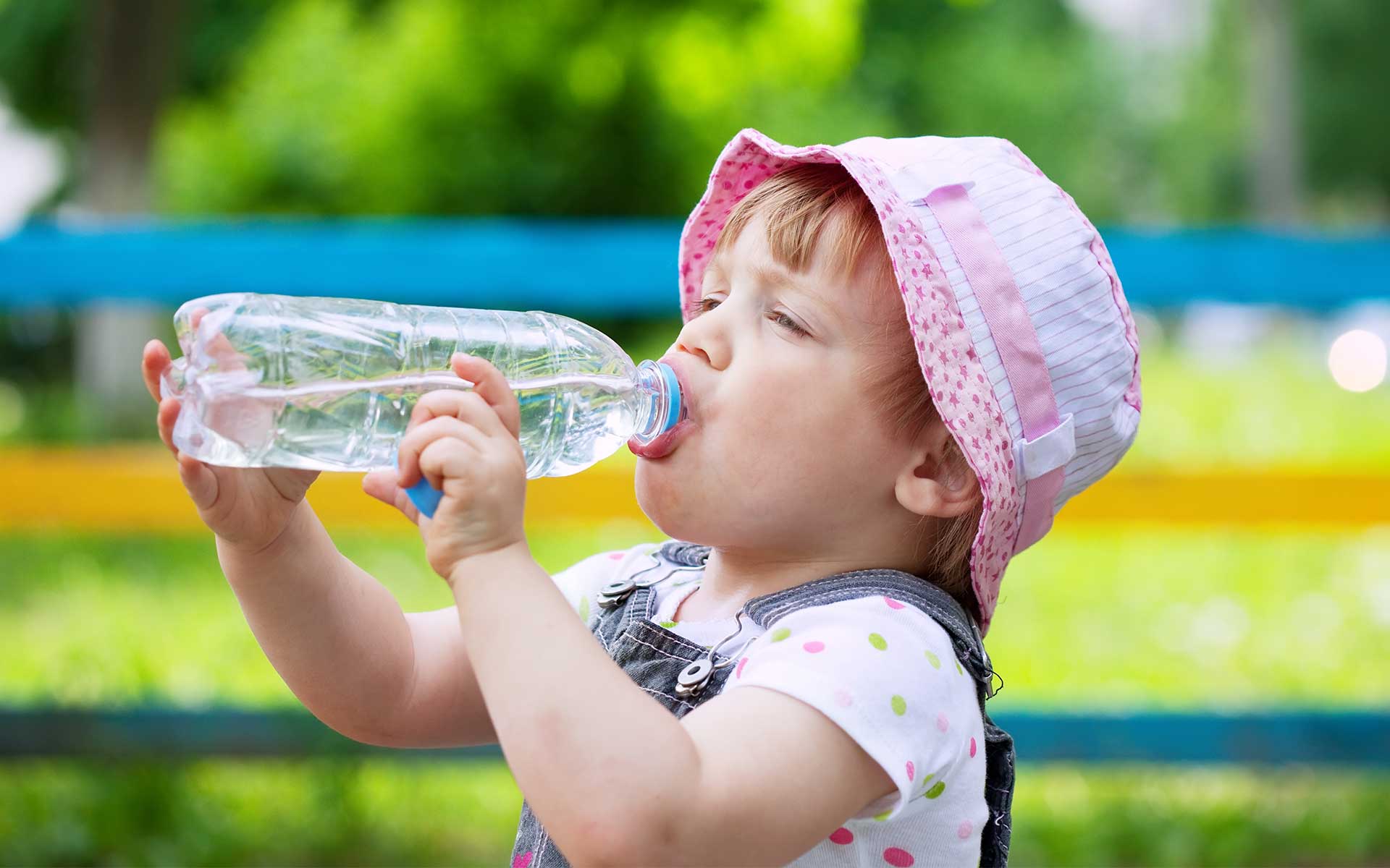 Dicas para Manter as Crianças Hidratadas no Verão